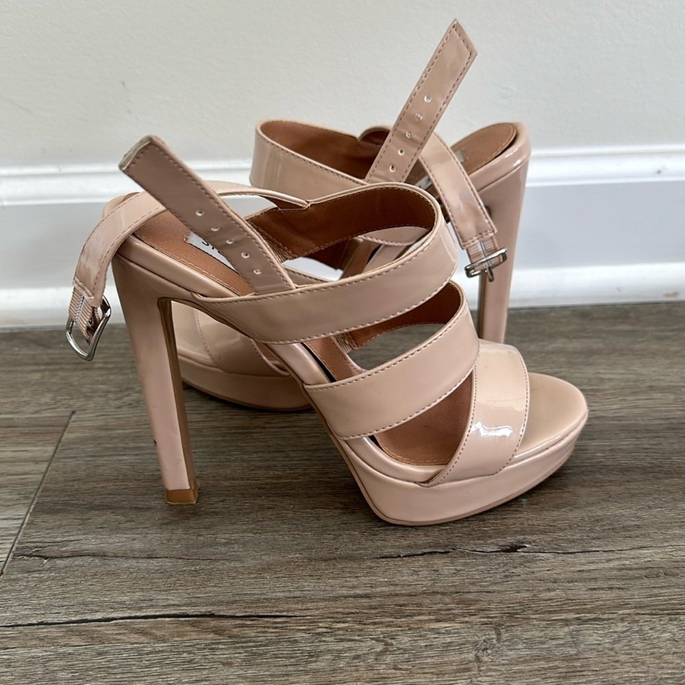 Steve Madden Nude Heels